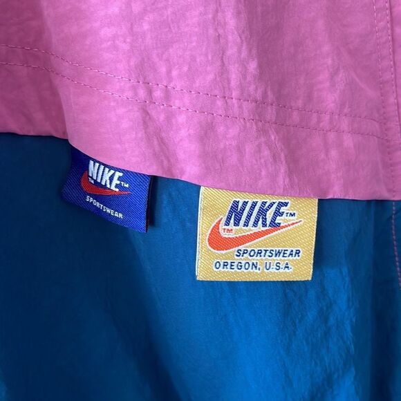 NWT Nike Icon Clash Track Jacket Women’s Medium Windbreaker Long Pink White Blue - Picture 11 of 12